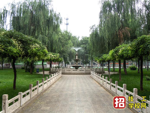 石家庄东华铁路学校