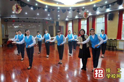 石家庄旅游学校实训室 