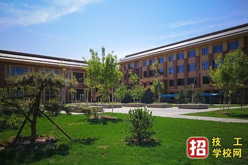 石家庄财经商贸学校2020年招生办联系电话