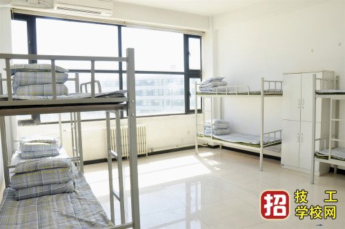 石家庄工业信息中等专业学校住宿条件怎么样？