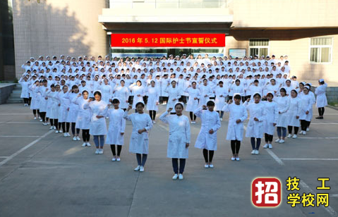 学口腔修复工艺专业可以当牙医吗？