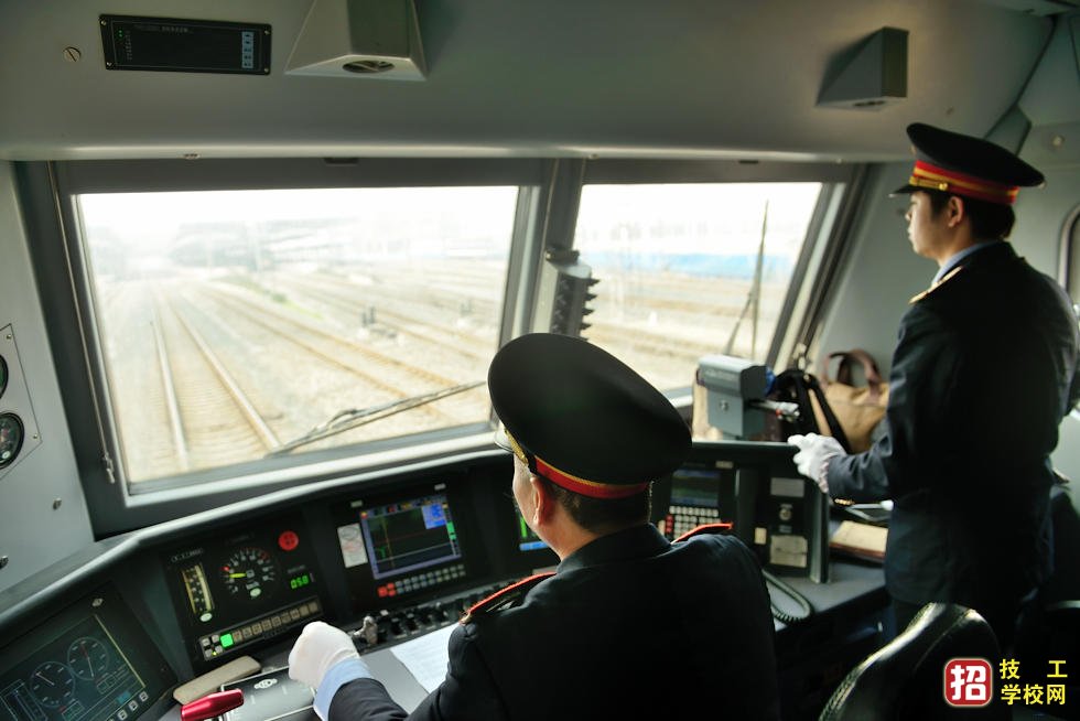 铁道运输与管理专业就业前景怎么样？