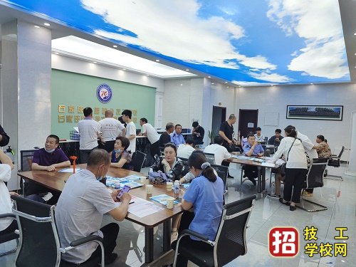 石家庄铁路职业技工学校2023火热报名中 学校资讯 第2张