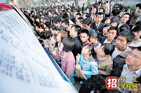 2021年为什么那么多人要提升学历？
