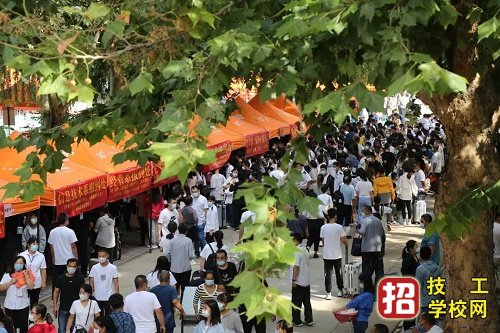 2022年石家庄铁路学校哪个好，都有哪些热门专业 学校资讯