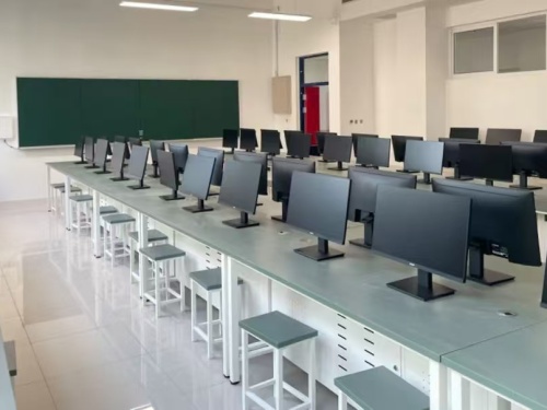 放弃高中也能逆袭！初中毕业男生必看的技术专业清单